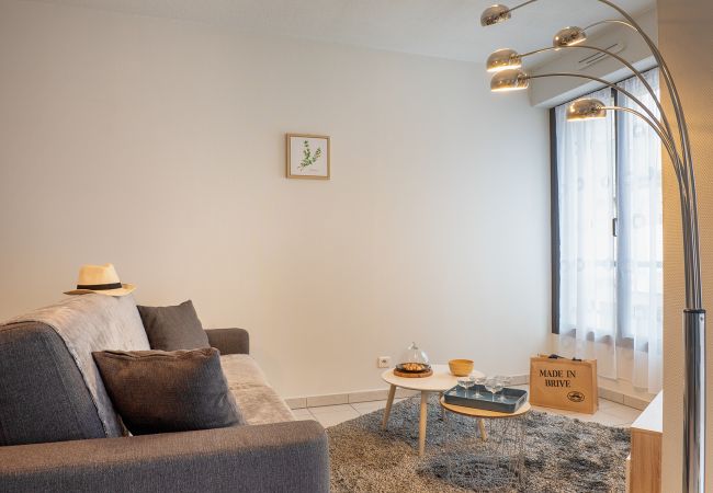 Appartement à Brive-la-Gaillarde - Le Reflet Citadin - 1 Chambre Appartement à Brive-la-Gaillarde - Le Reflet Citadin - 1 Chambre