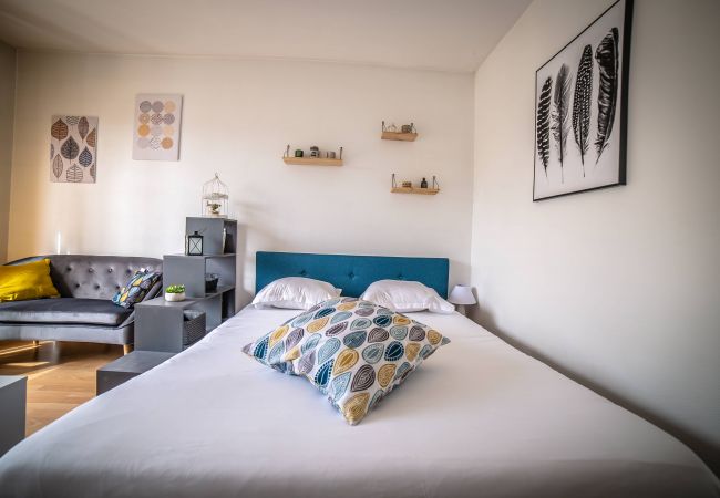 Studio à Brive-la-Gaillarde - Le Petit Joyau - 1 Chambre Studio à Brive-la-Gaillarde - Le Petit Joyau - 1 Chambre