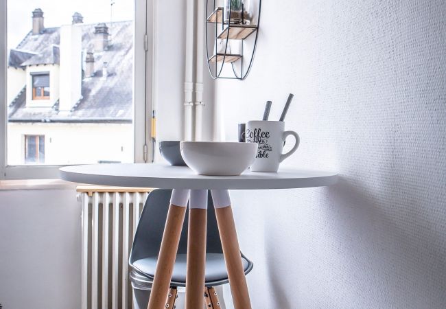 Studio à Brive-la-Gaillarde - Le Petit Joyau - 1 Chambre Studio à Brive-la-Gaillarde - Le Petit Joyau - 1 Chambre