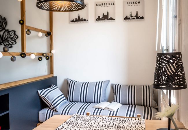 Studio à Brive-la-Gaillarde - Le Cocon Urbain - 1 Chambre Studio à Brive-la-Gaillarde - Le Cocon Urbain - 1 Chambre