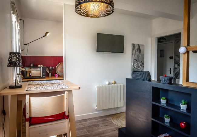 Studio à Brive-la-Gaillarde - Le Cocon Urbain - 1 Chambre Studio à Brive-la-Gaillarde - Le Cocon Urbain - 1 Chambre