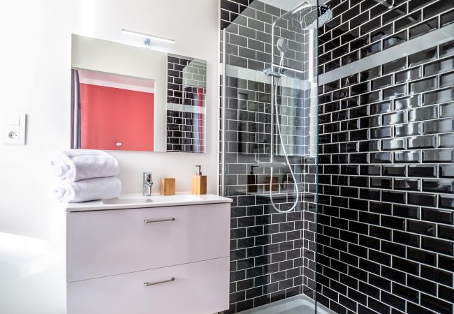 Appartement à Brive-la-Gaillarde - Le Temps Éternel - 1 Chambre Appartement à Brive-la-Gaillarde - Le Temps Éternel - 1 Chambre