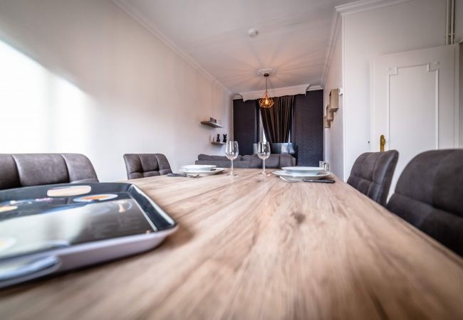 Appartement à Brive-la-Gaillarde - Le Temps Éternel - 1 Chambre Appartement à Brive-la-Gaillarde - Le Temps Éternel - 1 Chambre