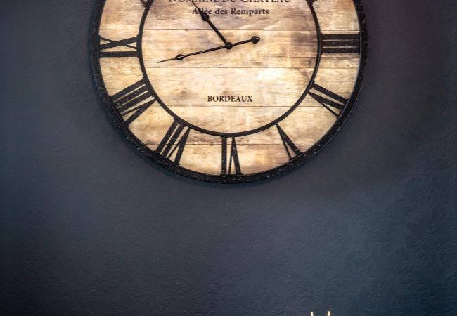 Appartement à Brive-la-Gaillarde - Le Temps Éternel - 1 Chambre Appartement à Brive-la-Gaillarde - Le Temps Éternel - 1 Chambre