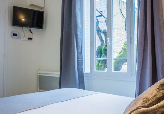 Studio à Brive-la-Gaillarde - Le Valet de Pique - 1 Chambre Studio à Brive-la-Gaillarde - Le Valet de Pique - 1 Chambre