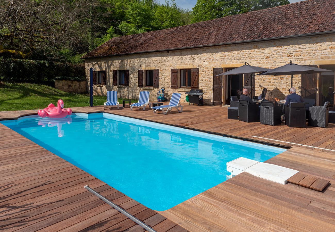 Maison à Montignac - BATISSE PERIGOURDINE - PISCINE CHAUFFEE - 8 PERS.