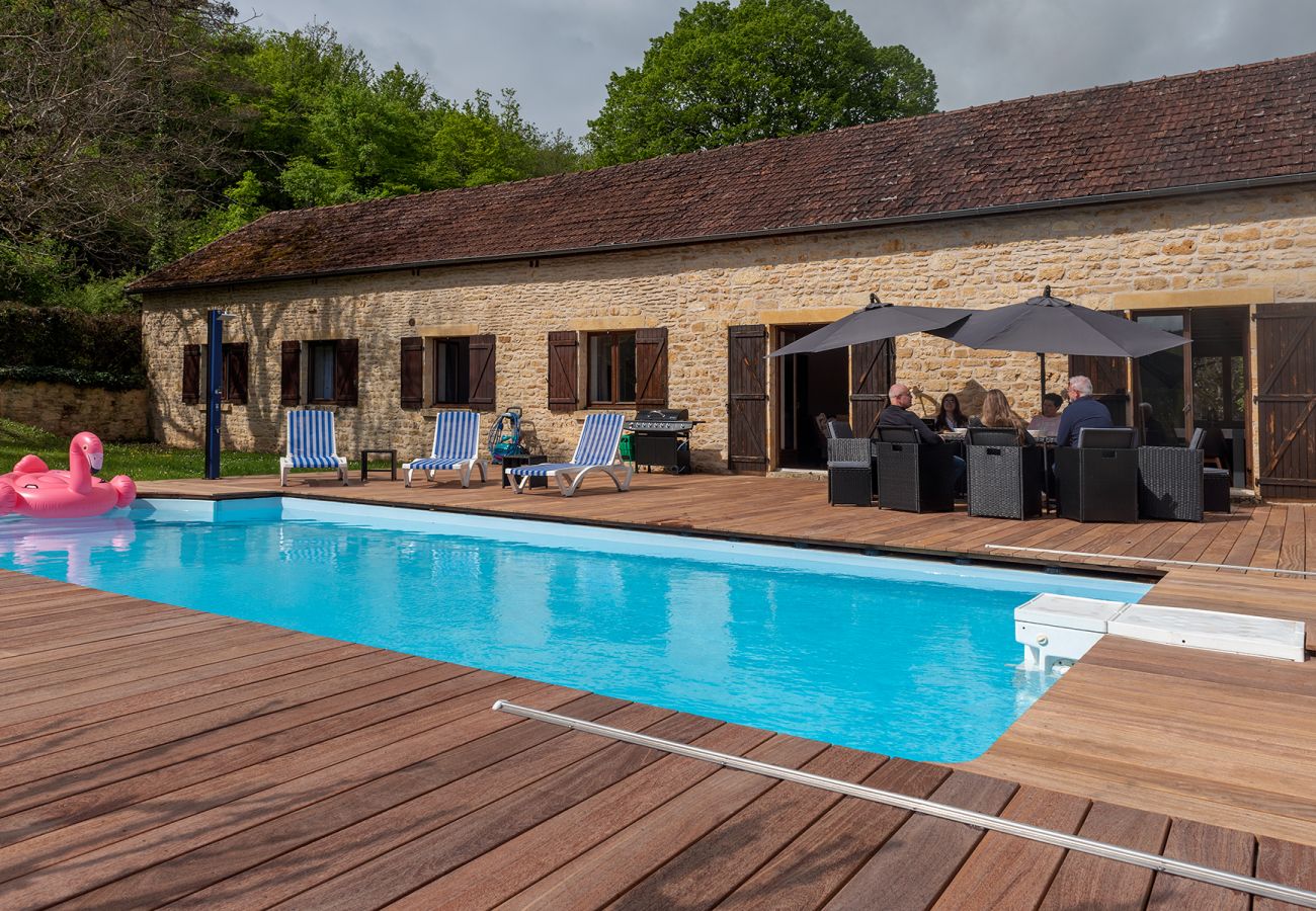 Maison à Montignac - BATISSE PERIGOURDINE - PISCINE CHAUFFEE - 8 PERS.