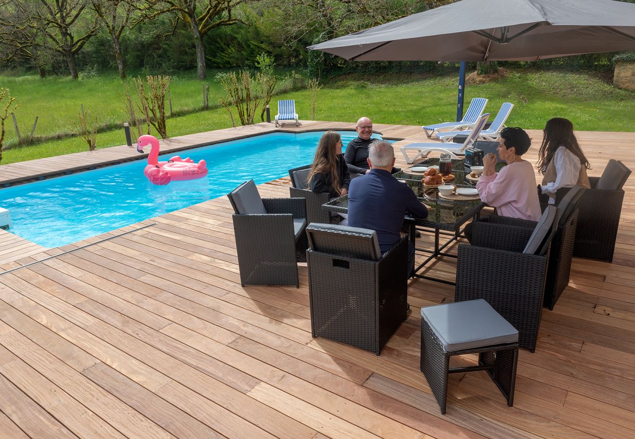 Maison à Montignac - BATISSE PERIGOURDINE - PISCINE CHAUFFEE - 8 PERS.