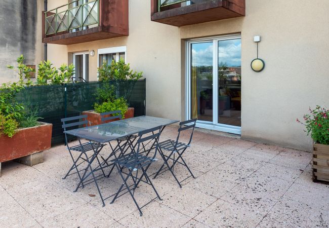 Appartement à Brive-la-Gaillarde - L'Instant Terrasse - 1 Chambre Appartement à Brive-la-Gaillarde - L'Instant Terrasse - 1 Chambre