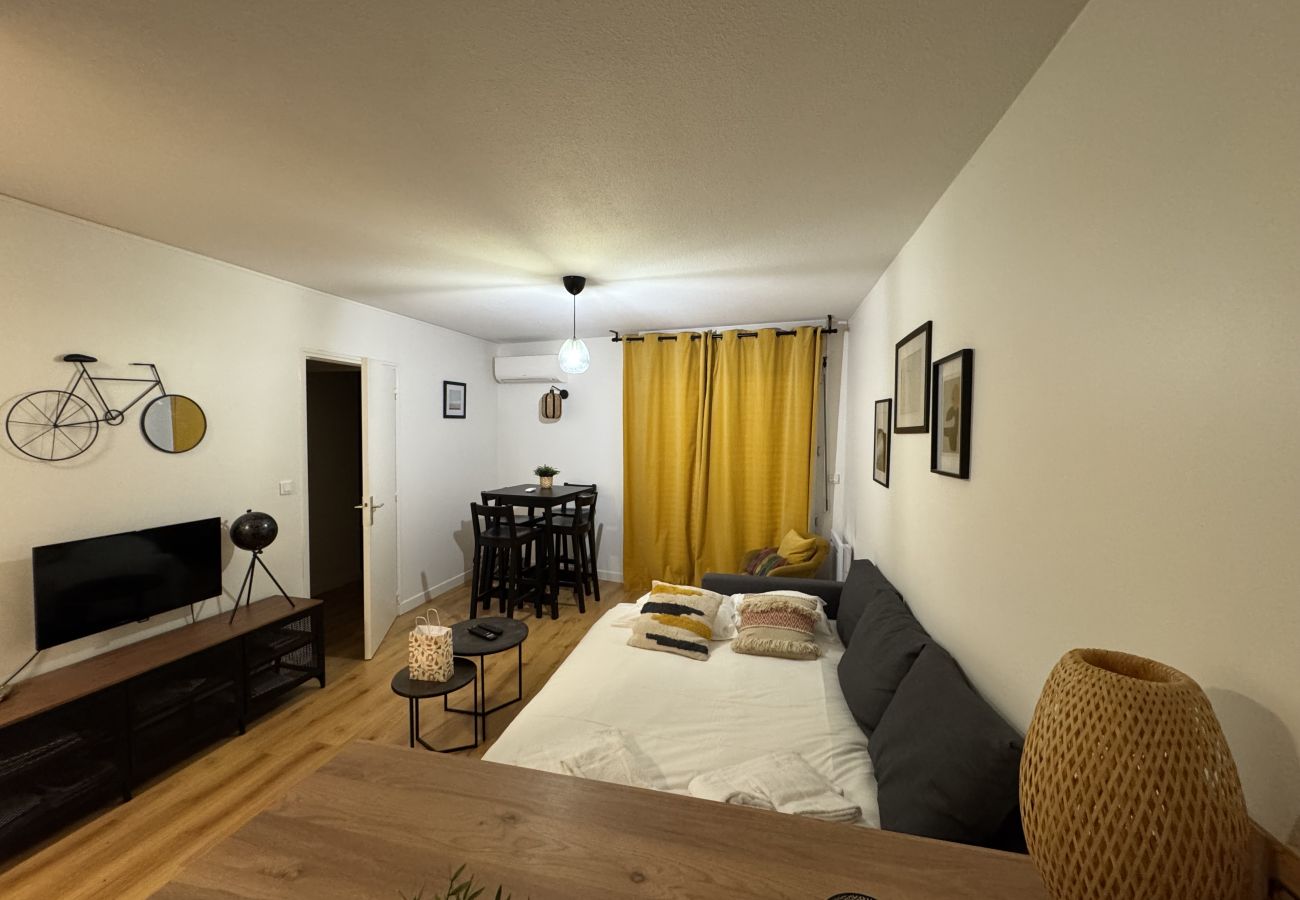 Appartement à Brive-la-Gaillarde - L'Instant Terrasse - 1 Chambre