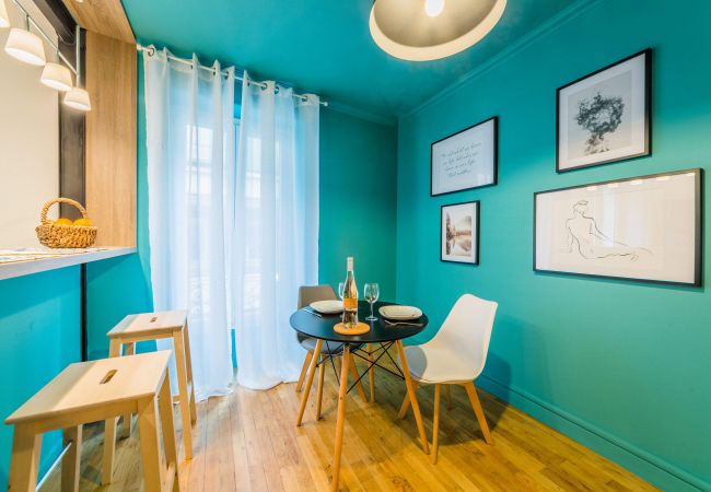 Appartement à Brive-la-Gaillarde - L'indigo - Appartement chic - 1 Chambre Appartement à Brive-la-Gaillarde - L'indigo - Appartement chic - 1 Chambre