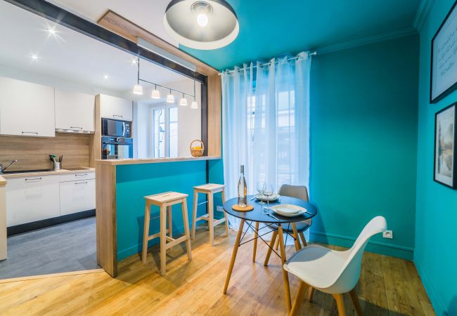 Appartement à Brive-la-Gaillarde - L'indigo - Appartement chic - 1 Chambre Appartement à Brive-la-Gaillarde - L'indigo - Appartement chic - 1 Chambre