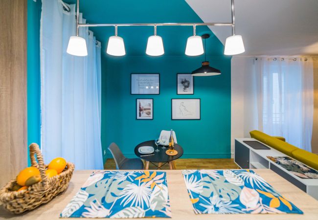 Appartement à Brive-la-Gaillarde - L'indigo - Appartement chic - 1 Chambre Appartement à Brive-la-Gaillarde - L'indigo - Appartement chic - 1 Chambre