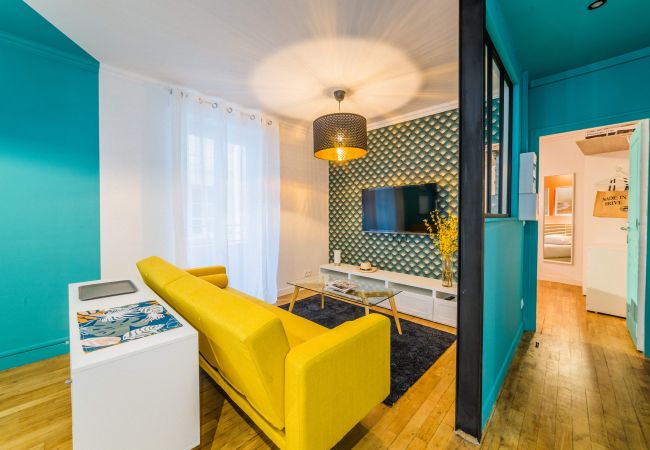 Appartement à Brive-la-Gaillarde - L'indigo - Appartement chic - 1 Chambre Appartement à Brive-la-Gaillarde - L'indigo - Appartement chic - 1 Chambre