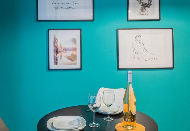 Appartement à Brive-la-Gaillarde - L'indigo - Appartement chic - 1 Chambre Appartement à Brive-la-Gaillarde - L'indigo - Appartement chic - 1 Chambre