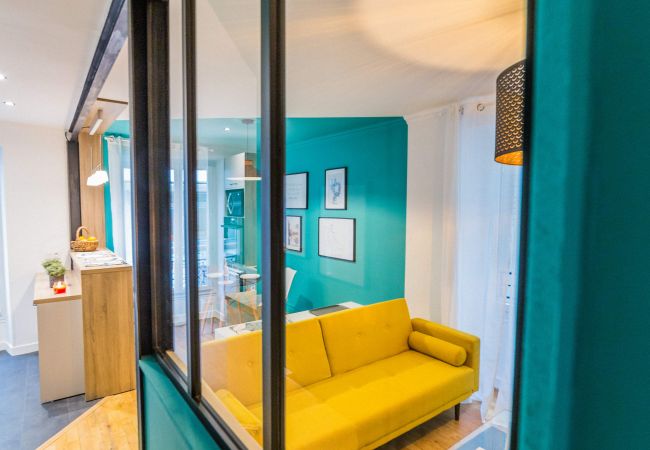 Appartement à Brive-la-Gaillarde - L'indigo - Appartement chic - 1 Chambre Appartement à Brive-la-Gaillarde - L'indigo - Appartement chic - 1 Chambre