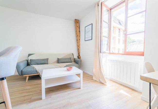 Appartement à Brive-la-Gaillarde - Logis Cosy sur la Guierle - 1 Chambre Appartement à Brive-la-Gaillarde - Logis Cosy sur la Guierle - 1 Chambre