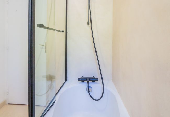 Appartement à Brive-la-Gaillarde - Logis Cosy sur la Guierle - 1 Chambre Appartement à Brive-la-Gaillarde - Logis Cosy sur la Guierle - 1 Chambre