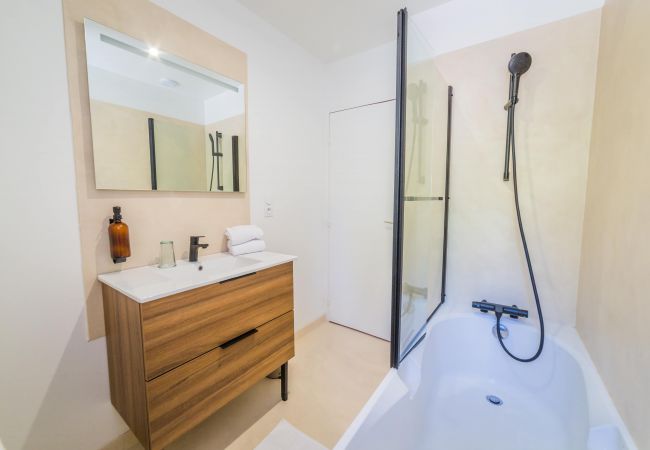 Appartement à Brive-la-Gaillarde - Logis Cosy sur la Guierle - 1 Chambre Appartement à Brive-la-Gaillarde - Logis Cosy sur la Guierle - 1 Chambre