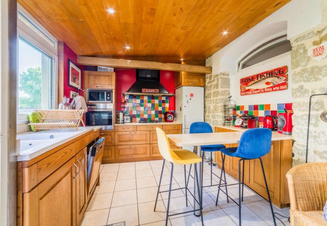 Maison à Brive-la-Gaillarde - La Villa Oasis - Jacuzzi Maison à Brive-la-Gaillarde - La Villa Oasis - Jacuzzi