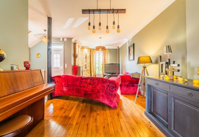 Maison à Brive-la-Gaillarde - La Villa Oasis - Jacuzzi Maison à Brive-la-Gaillarde - La Villa Oasis - Jacuzzi