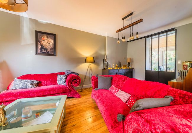 Maison à Brive-la-Gaillarde - La Villa Oasis - Jacuzzi Maison à Brive-la-Gaillarde - La Villa Oasis - Jacuzzi