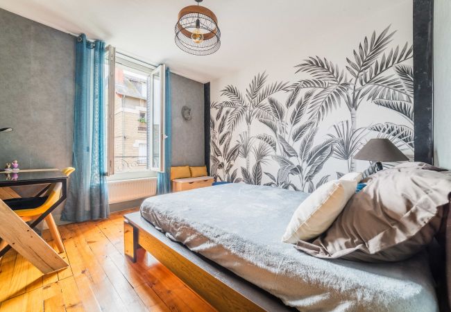 Maison à Brive-la-Gaillarde - La Villa Oasis - Jacuzzi Maison à Brive-la-Gaillarde - La Villa Oasis - Jacuzzi