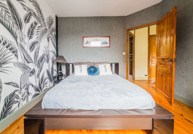 Maison à Brive-la-Gaillarde - La Villa Oasis - Jacuzzi Maison à Brive-la-Gaillarde - La Villa Oasis - Jacuzzi