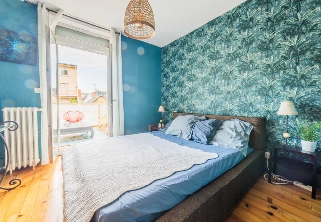 Maison à Brive-la-Gaillarde - La Villa Oasis - Jacuzzi Maison à Brive-la-Gaillarde - La Villa Oasis - Jacuzzi