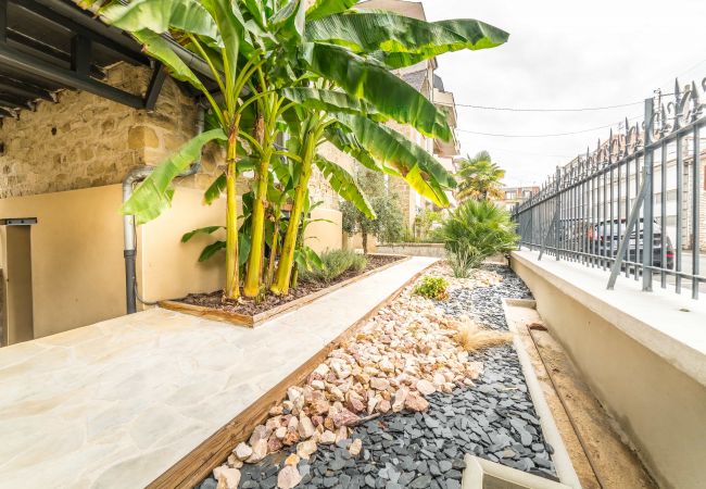 Maison à Brive-la-Gaillarde - La Villa Oasis - Jacuzzi Maison à Brive-la-Gaillarde - La Villa Oasis - Jacuzzi