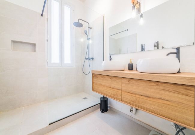 Appartement à Brive-la-Gaillarde - Le Général d'Or - 2 Chambres  Appartement à Brive-la-Gaillarde - Le Général d'Or - 2 Chambres