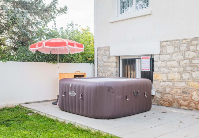 Maison à Brive-la-Gaillarde - Les Rosiers - Maison avec JACUZZI