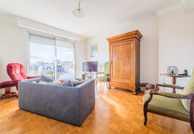 Appartement à Brive-la-Gaillarde - Le Refuge de l'Écrivain - Parking inclus Appartement à Brive-la-Gaillarde - Le Refuge de l'Écrivain - Parking inclus