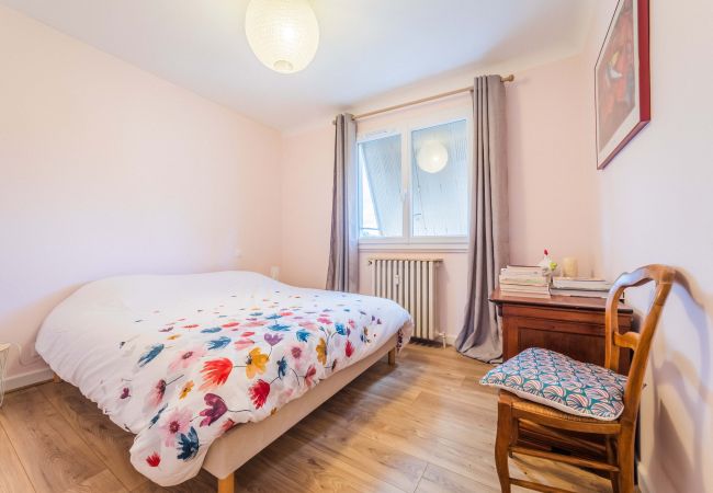 Appartement à Brive-la-Gaillarde - Le Refuge de l'Écrivain - Parking inclus Appartement à Brive-la-Gaillarde - Le Refuge de l'Écrivain - Parking inclus