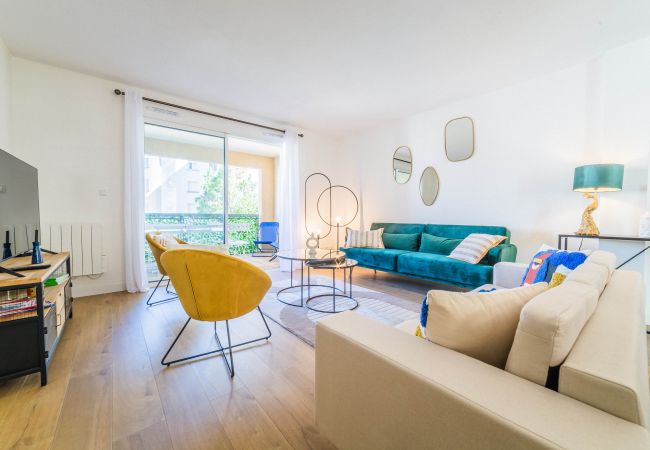 Appartement à Brive-la-Gaillarde - Picasso & Terrasse - 2 Chambres Appartement à Brive-la-Gaillarde - Picasso & Terrasse - 2 Chambres