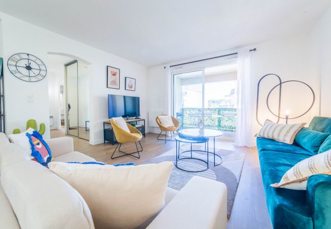 Appartement à Brive-la-Gaillarde - Picasso & Terrasse - 2 Chambres Appartement à Brive-la-Gaillarde - Picasso & Terrasse - 2 Chambres