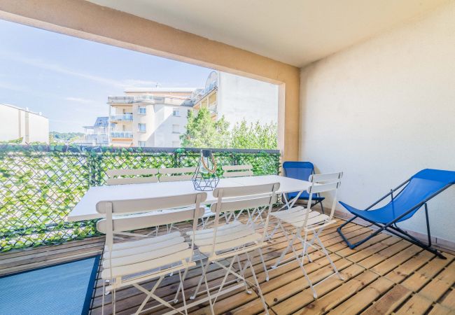 Appartement à Brive-la-Gaillarde - Picasso & Terrasse - 2 Chambres Appartement à Brive-la-Gaillarde - Picasso & Terrasse - 2 Chambres