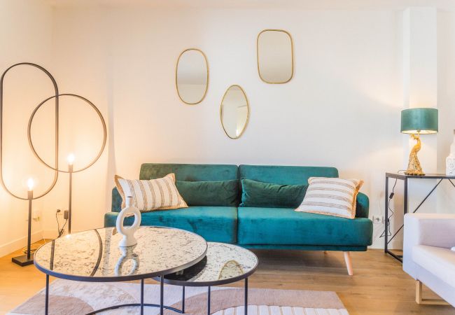 Appartement à Brive-la-Gaillarde - Picasso & Terrasse - 2 Chambres Appartement à Brive-la-Gaillarde - Picasso & Terrasse - 2 Chambres