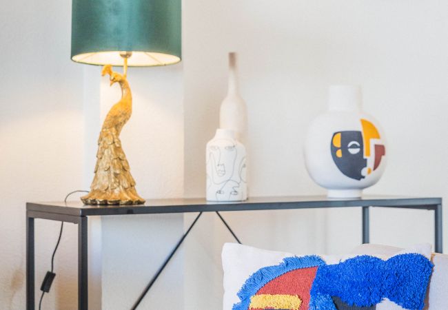 Appartement à Brive-la-Gaillarde - Picasso & Terrasse - 2 Chambres Appartement à Brive-la-Gaillarde - Picasso & Terrasse - 2 Chambres