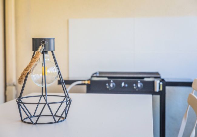 Appartement à Brive-la-Gaillarde - Picasso & Terrasse - 2 Chambres Appartement à Brive-la-Gaillarde - Picasso & Terrasse - 2 Chambres