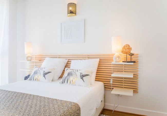 Appartement à Brive-la-Gaillarde - Picasso & Terrasse - 2 Chambres Appartement à Brive-la-Gaillarde - Picasso & Terrasse - 2 Chambres