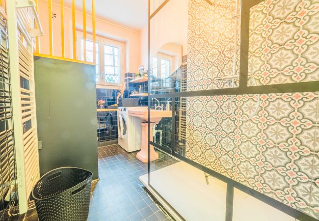 Appartement à Brive-la-Gaillarde - Le Sémard - F2 Terrasse couverte Centre-ville Appartement à Brive-la-Gaillarde - Le Sémard - F2 Terrasse couverte Centre-ville