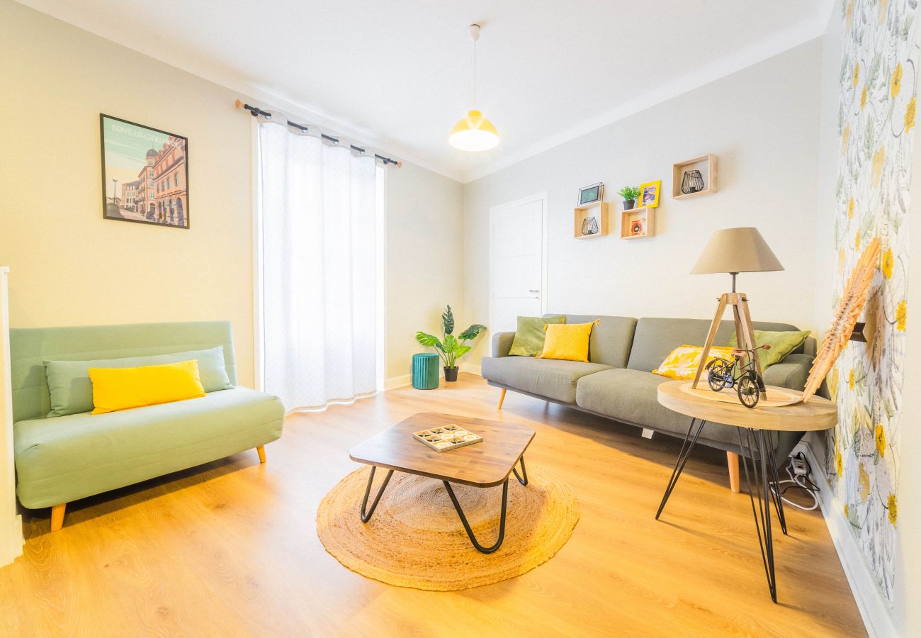 Appartement à Brive-la-Gaillarde - Le Sémard - F2 Terrasse couverte Centre-ville