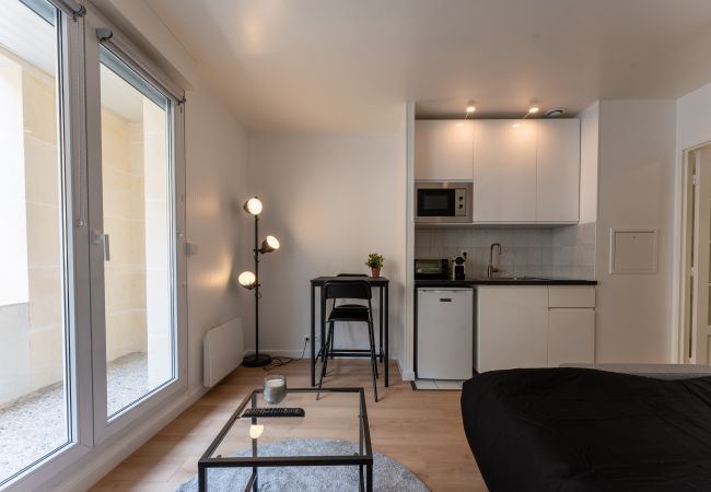 Appartement à Nogent-sur-Marne - Studio Cocooning à Nogent Sur Marne