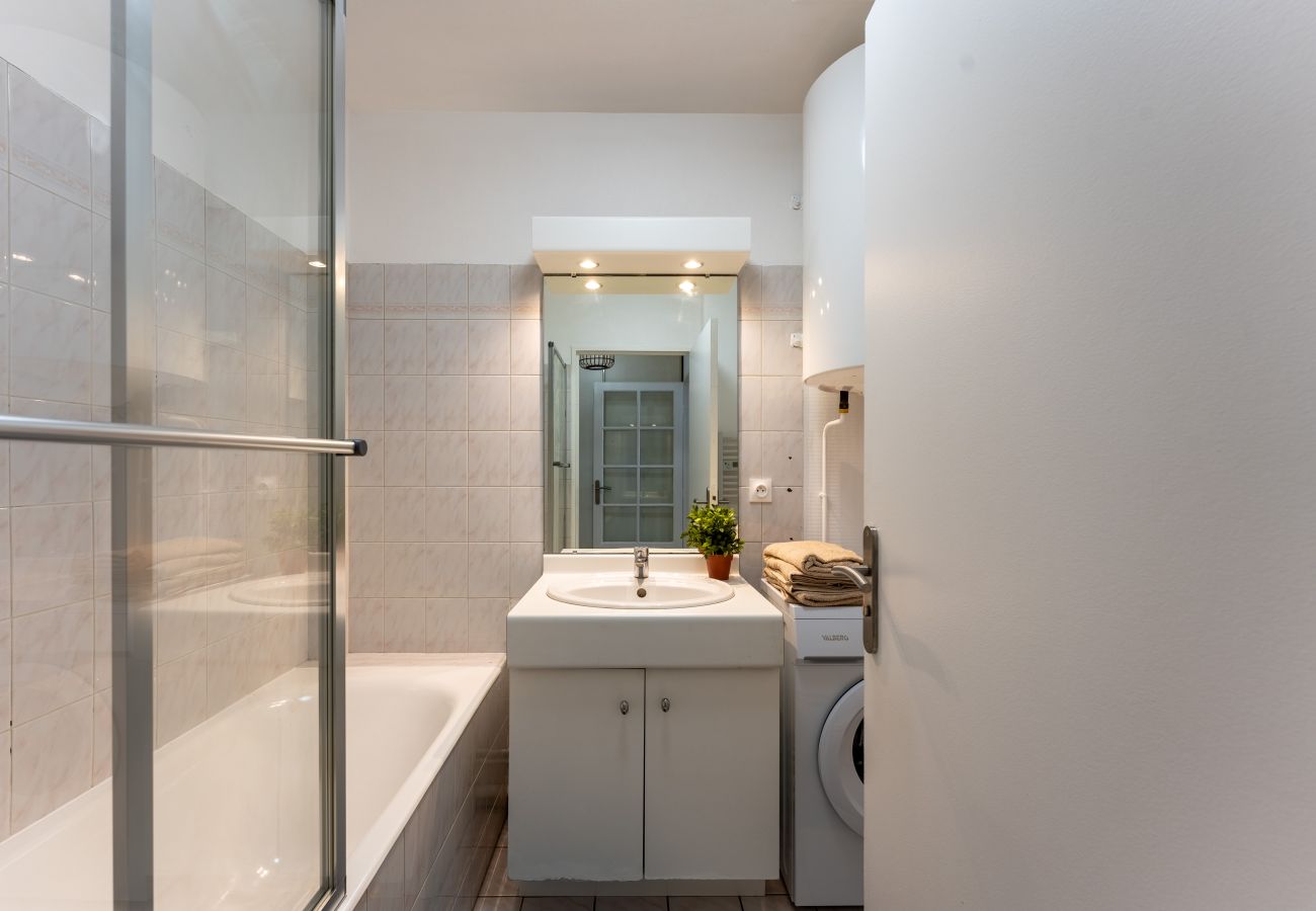 Appartement à Nogent-sur-Marne - Studio Cocooning à Nogent Sur Marne