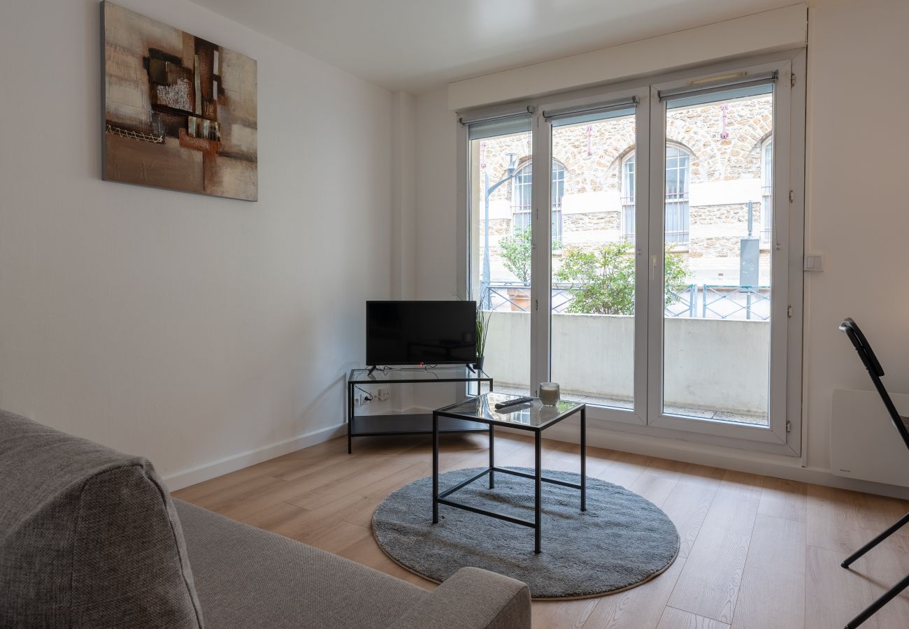 Appartement à Nogent-sur-Marne - Studio Cocooning à Nogent Sur Marne
