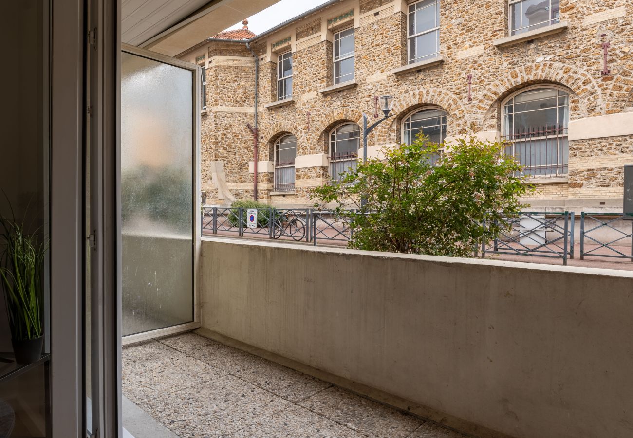 Appartement à Nogent-sur-Marne - Studio Cocooning à Nogent Sur Marne