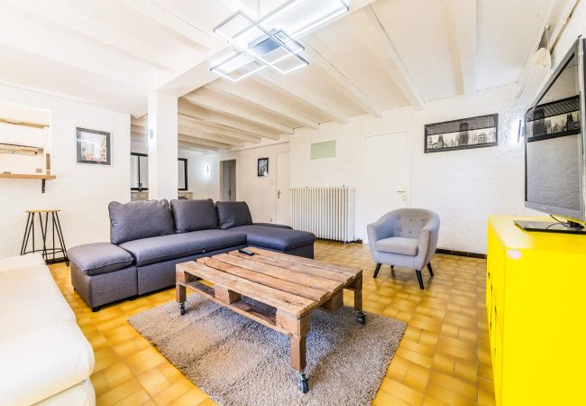 Maison à Brive-la-Gaillarde - La Pause des 6 - 6 Personnes Maison à Brive-la-Gaillarde - La Pause des 6 - 6 Personnes