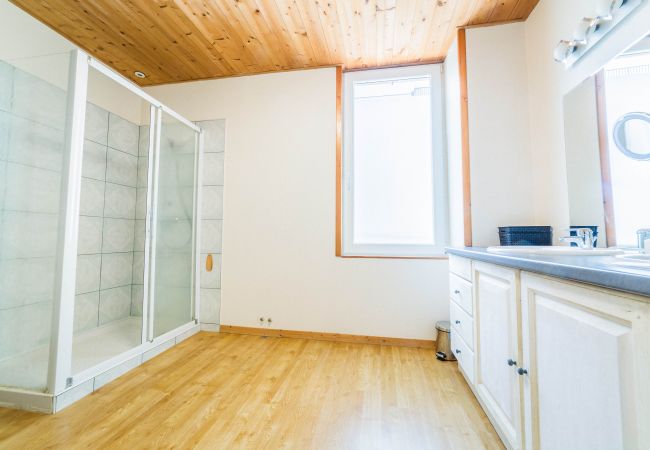 Appartement à Brive-la-Gaillarde - Deux Chambres de Charme - 2 Chambres Appartement à Brive-la-Gaillarde - Deux Chambres de Charme - 2 Chambres