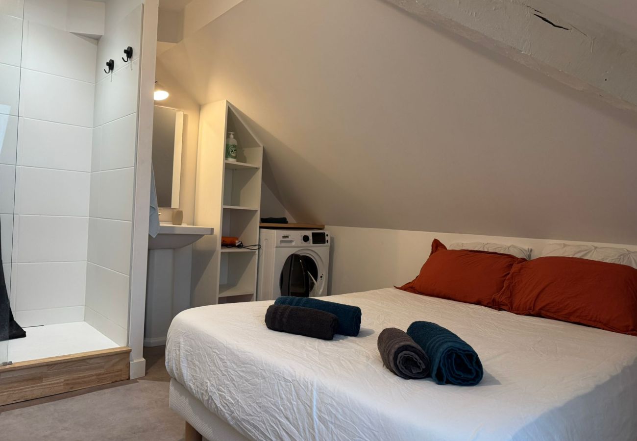 Appartement à Brive-la-Gaillarde - Villa Chadourne - L'Amour et le Sablier - 1 Chambr